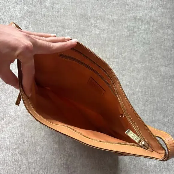 1a Classe Alviero Martini Geo Classic Crossbody Bag - Picture 4 of 12